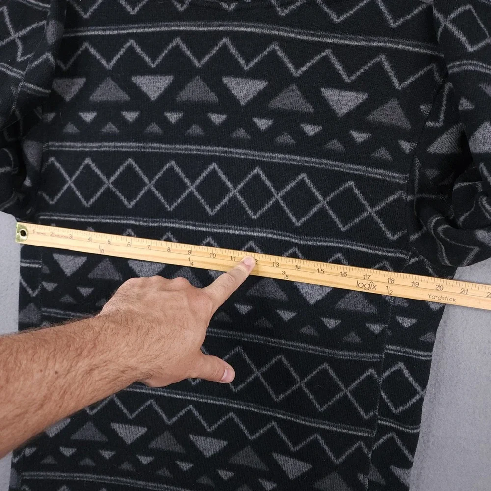 The North Face Medium Geometric Aztec Print Fleece Quarter Zip Pullover Jacket